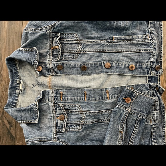 American Eagle jean jacket - Picture 3 of 4